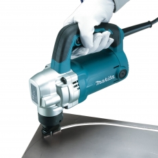 MAKITA JN3201J 110v 710w Nibbler