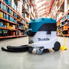 MAKITA VC4210MX/1 110v 32A M-Class Dust Extractor