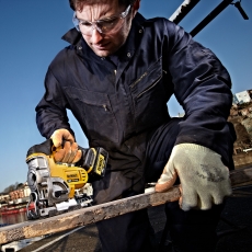 DEWALT DCS331P2 18v Premium Jigsaw with 2x5ah Li-Ion Batteries