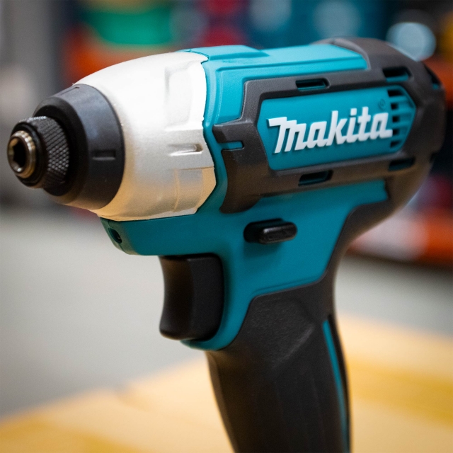 MAKITA MAKITA CLX228AJ 12v HP333/TD110 Drill & Impact Driver Twin Pack with 2x2ah batteries