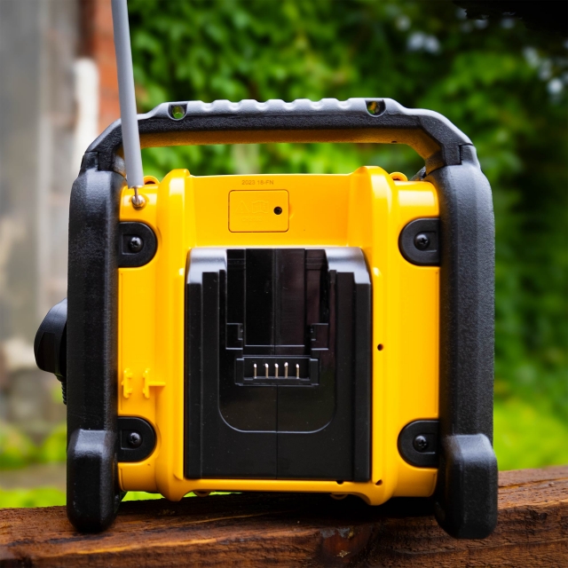 DEWALT DEWALT DCR020 10.8v/14.4v/18v XR Compact DAB Radio