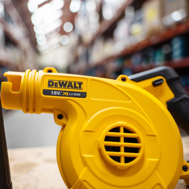 DEWALT DEWALT DCV100 18v Compact Blower BODY ONLY