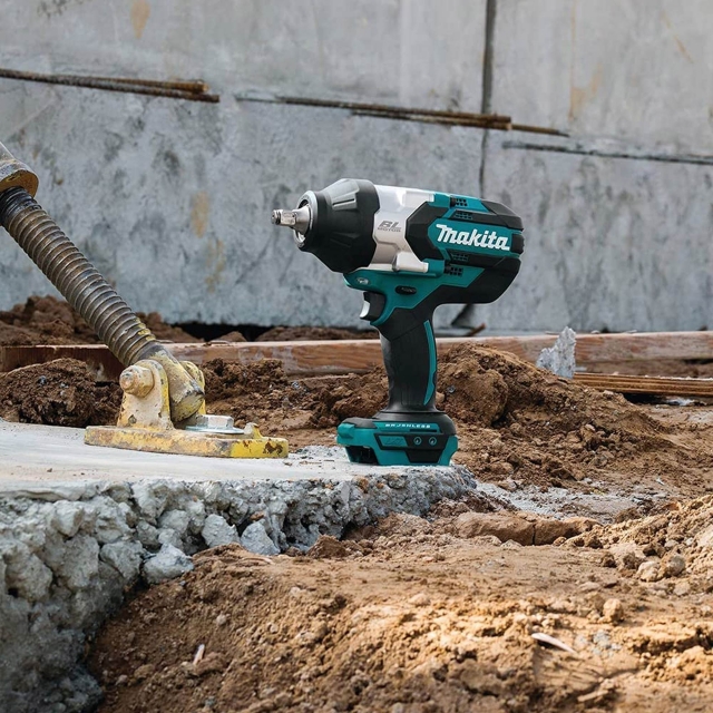 MAKITA MAKITA DTW1002Z 18v Brushless Impact Wrench BODY ONLY