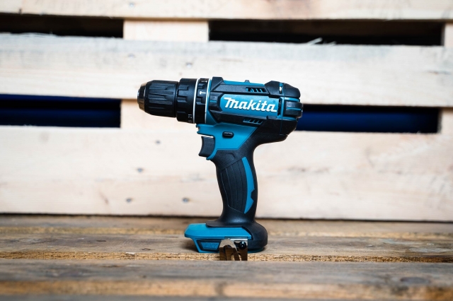MAKITA MAKITA DHP482Z 18v LXT Combi Drill BODY ONLY
