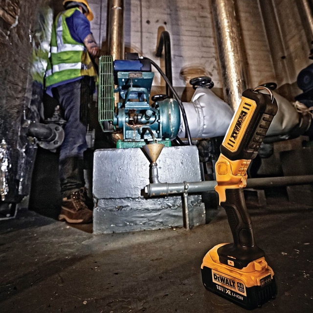 DEWALT DEWALT DCL050 18v XR LED Area Light Body Only