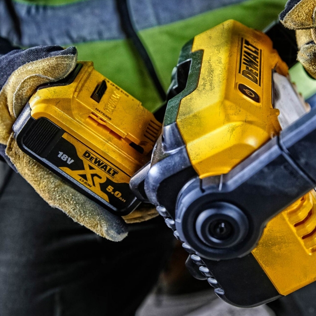 DEWALT DEWALT DCL077 12-18v Compact Task Light BODY ONLY
