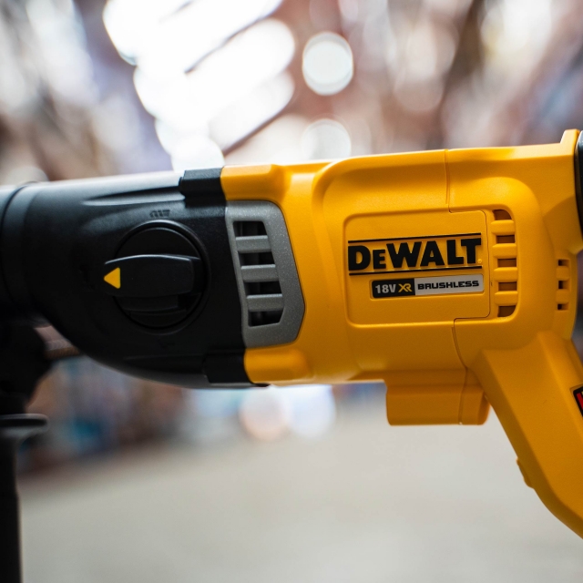 DEWALT DEWALT DCH263N 18v Brushless SDS Plus Hammer Drill BODY ONLY