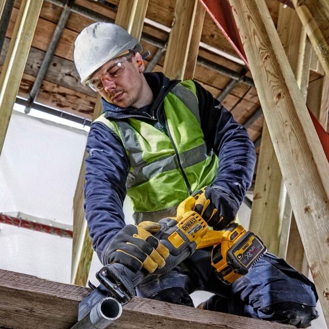 DEWALT DEWALT DCS389T2 54v Flexvolt Brushless Reciprocating Saw with 2x6ah Batteries