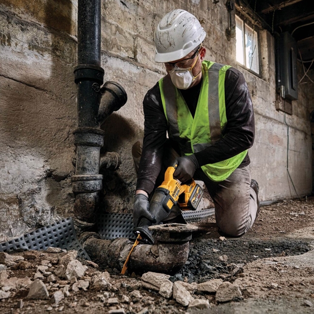 DEWALT DEWALT DCS389T2 54v Flexvolt Brushless Reciprocating Saw with 2x6ah Batteries