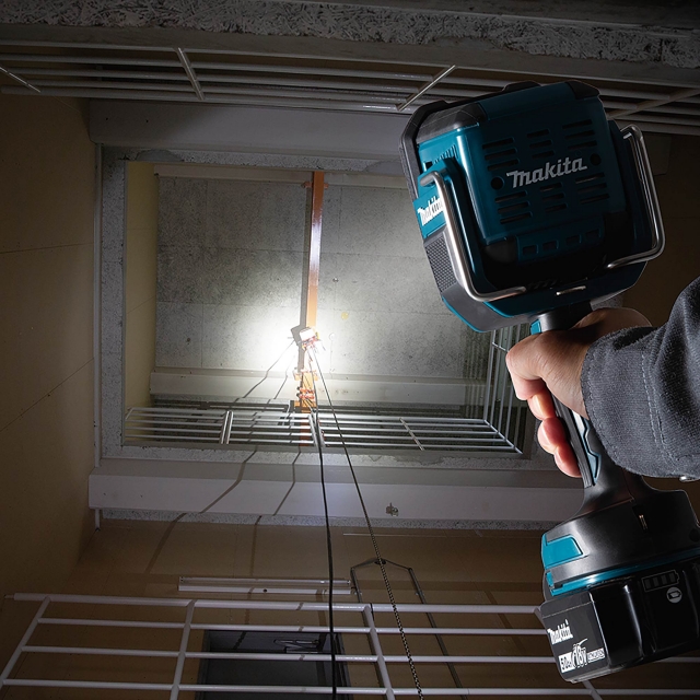 MAKITA MAKITA DML812 18v LXT Flashlight BODY ONLY