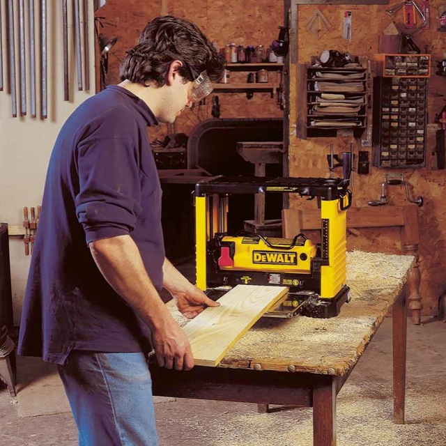 DEWALT DEWALT DW733 240v 317mm Portable Thicknesser