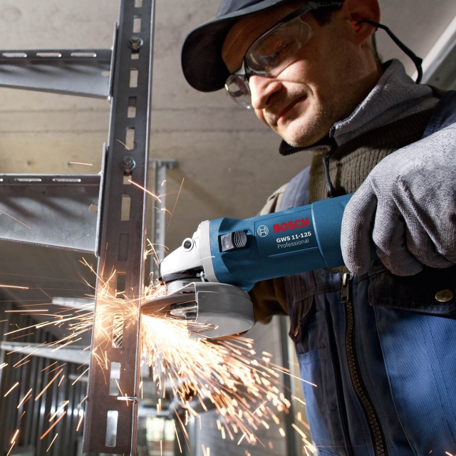 BOSCH BOSCH GWS11-125 240v 125mm Slim Grip Grinder