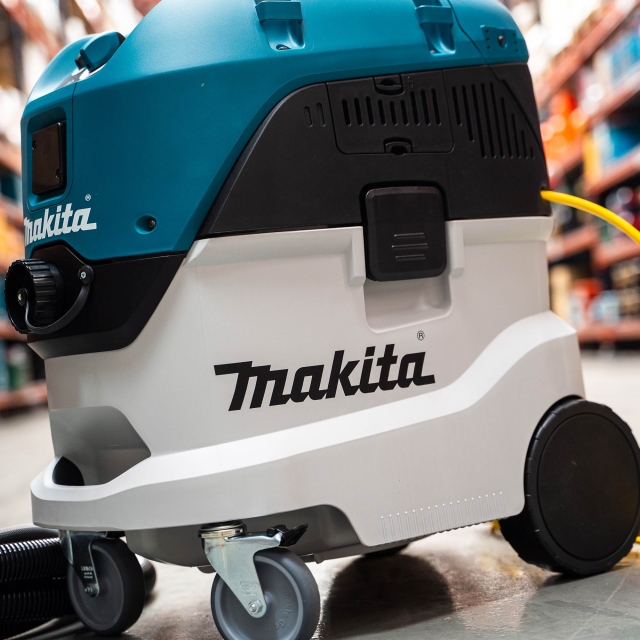 MAKITA MAKITA VC4210MX/1 110v 32A M-Class Dust Extractor