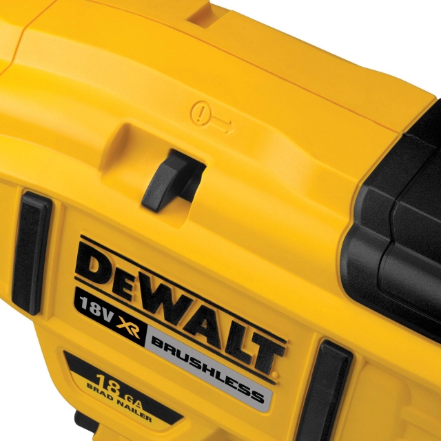 DEWALT DEWALT DCN680N 18V XR Brushless 18G Brad Nailer BODY ONLY