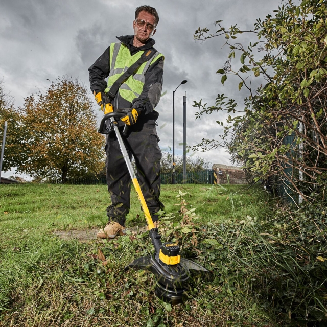 DEWALT DEWALT DCM561PBS 18v Brushless String Trimmer BODY ONLY