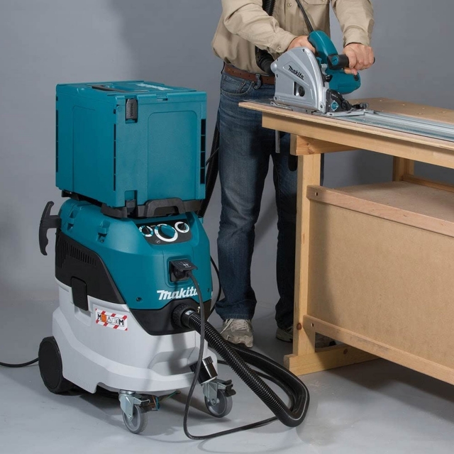 MAKITA MAKITA VC4210MX/2 240v M Class Dust Extractor