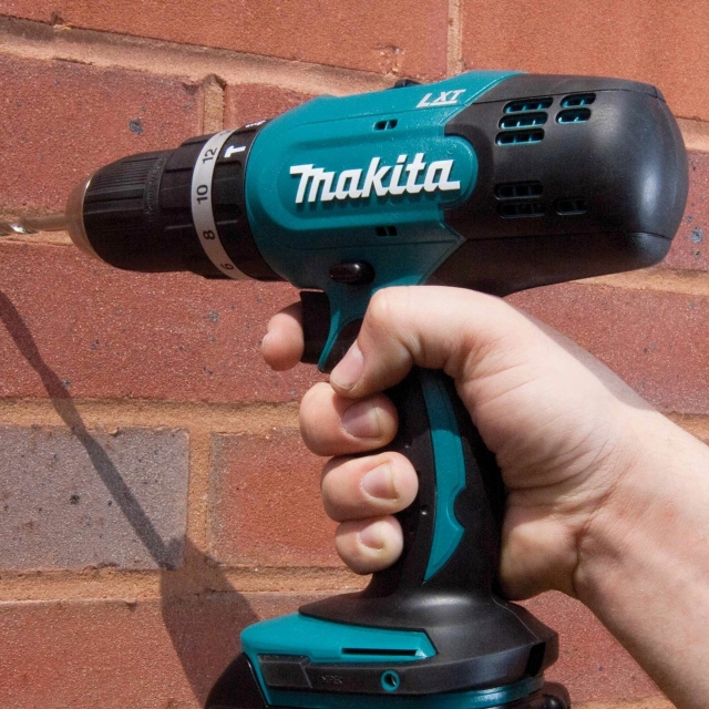 MAKITA MAKITA DHP453Z 18v LXT Combi Drill BODY ONLY