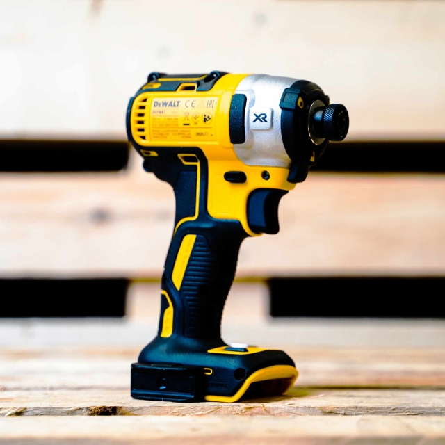 DEWALT DEWALT DCF887N 18v Brushless Impact Driver BODY ONLY