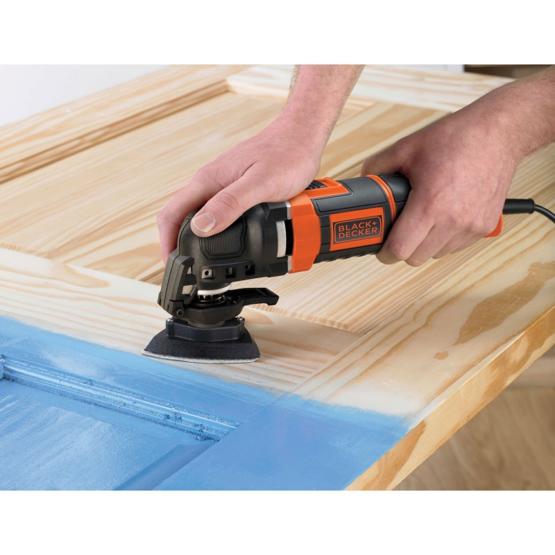 BLACK AND DECKER BLACK AND DECKER MT300KA-GB 240v 300w Multi Tool + Accessories