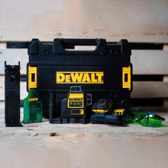 DEWALT DEWALT DCE089D1G18 18v Multi Laser GREEN with 1x2ah Battery