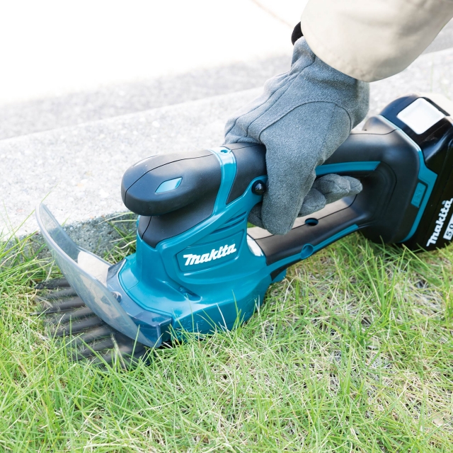 MAKITA MAKITA DUM111RTX 18v Grass Shear + Hedge Attachment with 1x5ah Battery