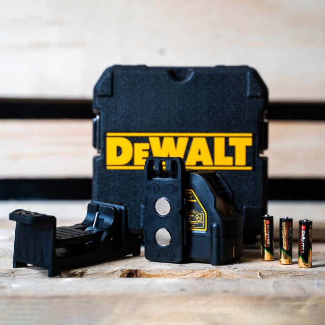 DEWALT DEWALT DW088K Self-Level Line Laser + Pulse Mode