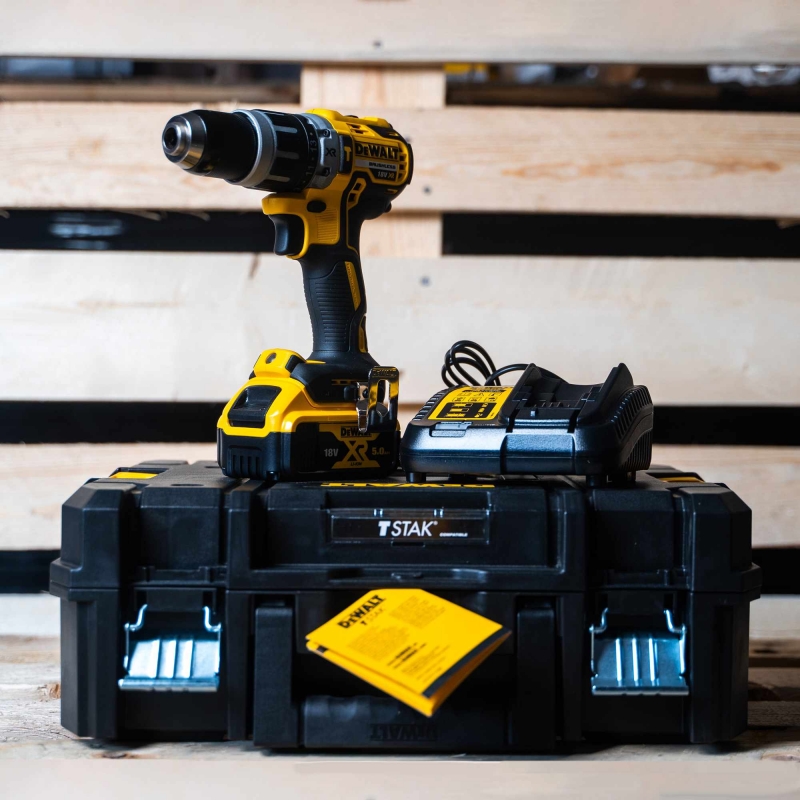 High-Quality DEWALT Combi Drill Motor - Efficient and Reliable Performance