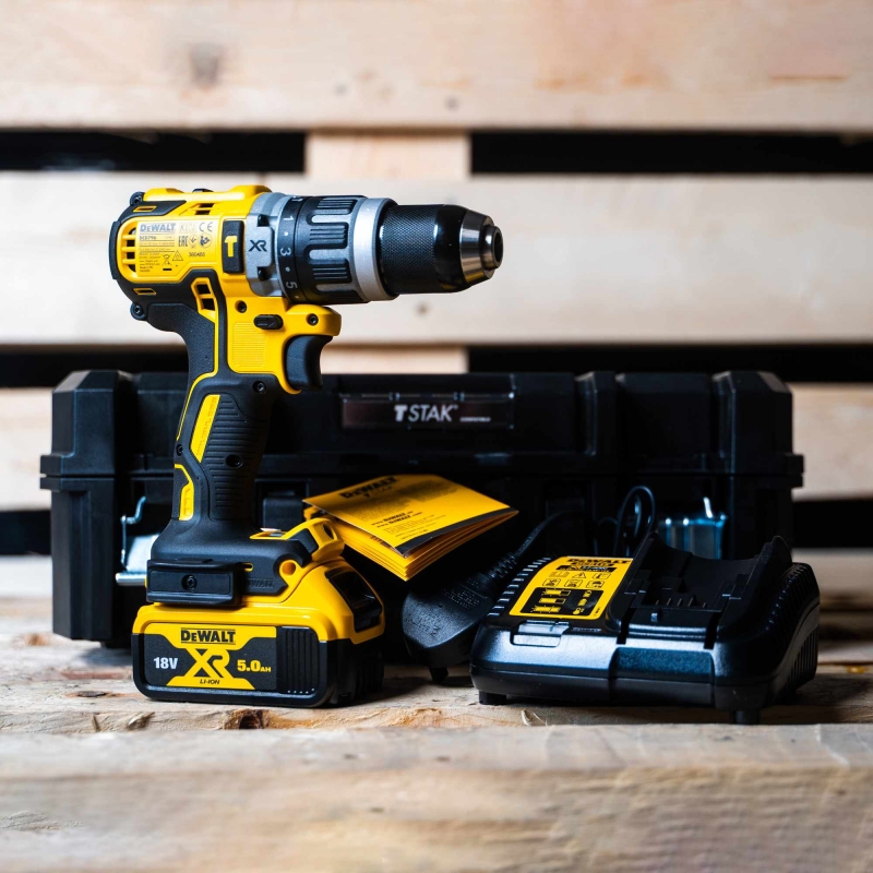 DEWALT Combi Drill Battery Pack - Long-Lasting Power for Extended Work Sessions