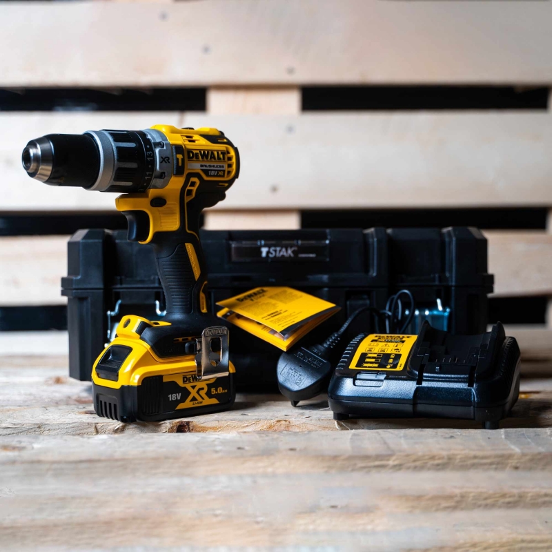 Ergonomically Designed DEWALT Combi Drill Handle - Comfortable Grip for Extended Use