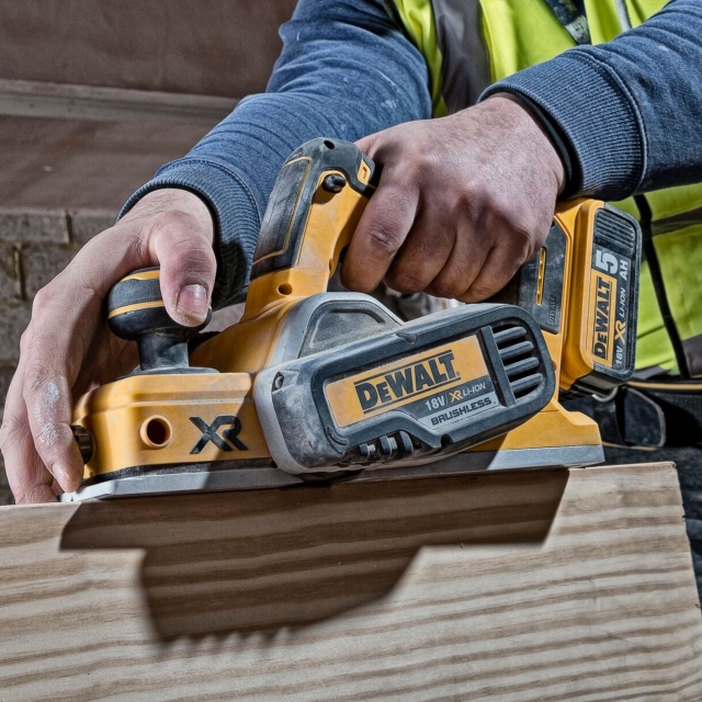 DEWALT DEWALT DCP580N 18v XR Brushless Planer BODY ONLY
