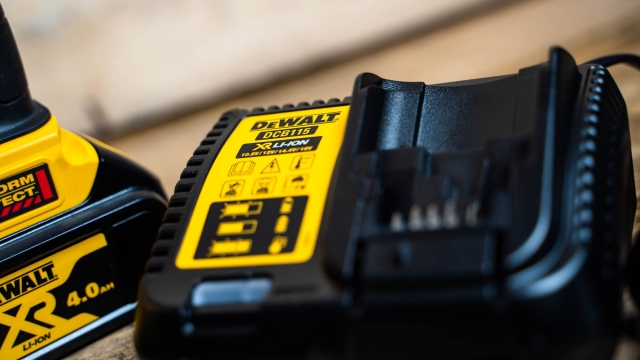 DEWALT DEWALT DCH253M2 18v SDS Plus Hammer Drill with 2x4ah Batteries