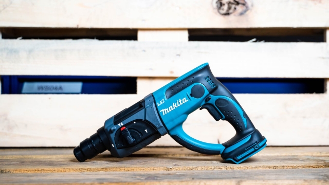 MAKITA MAKITA DHR202Z 18v SDS Plus Rotary Hammer Drill BODY ONLY