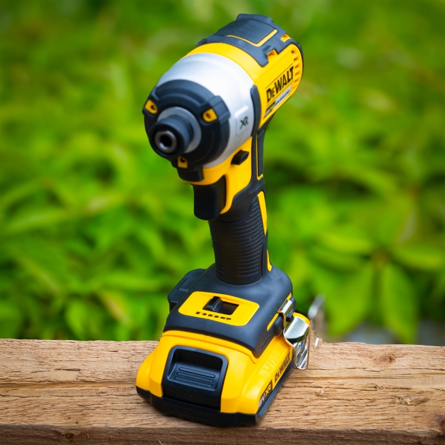 DEWALT DEWALT DCF887D2 18v Brushless Impact Driver with 2x2ah Batteries