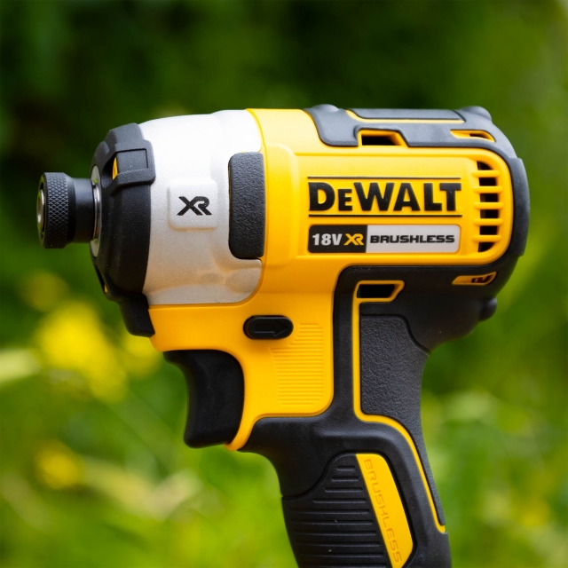 DEWALT DEWALT DCF887D2 18v Brushless Impact Driver with 2x2ah Batteries