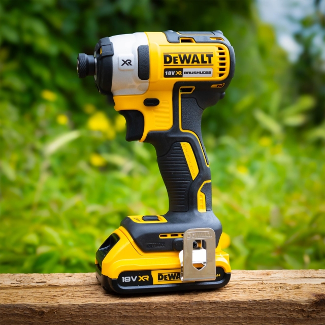 DEWALT DEWALT DCF887D2 18v Brushless Impact Driver with 2x2ah Batteries
