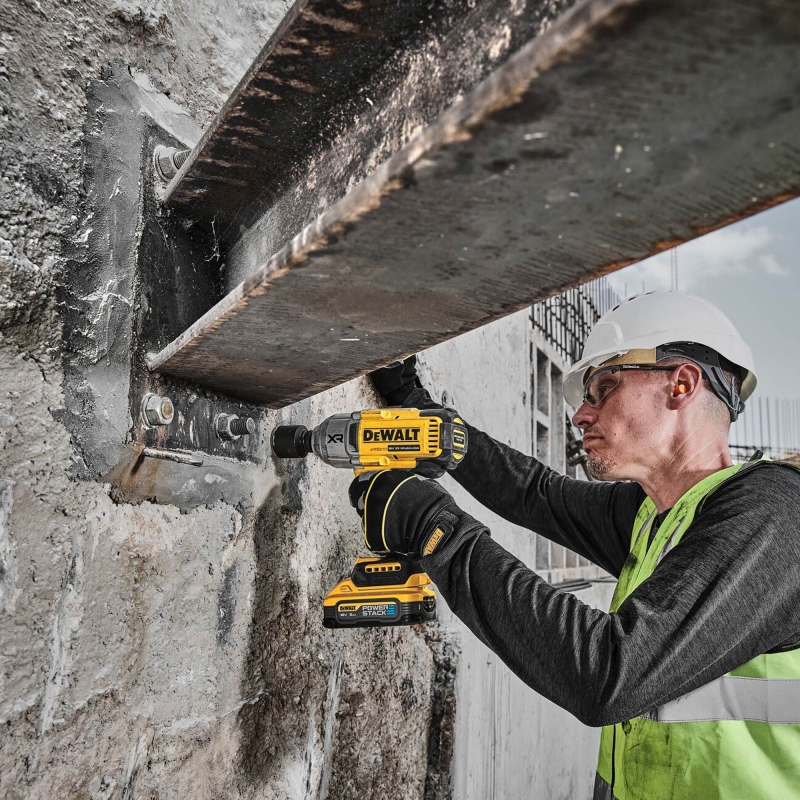 DEWALT DEWALT DCF900H2T 18v Brushless Impact Wrench with 2x5ah Powerstack Batteries