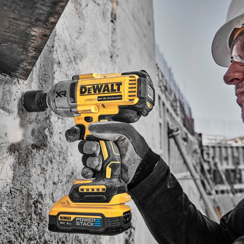 DEWALT DEWALT DCF900H2T 18v Brushless Impact Wrench with 2x5ah Powerstack Batteries