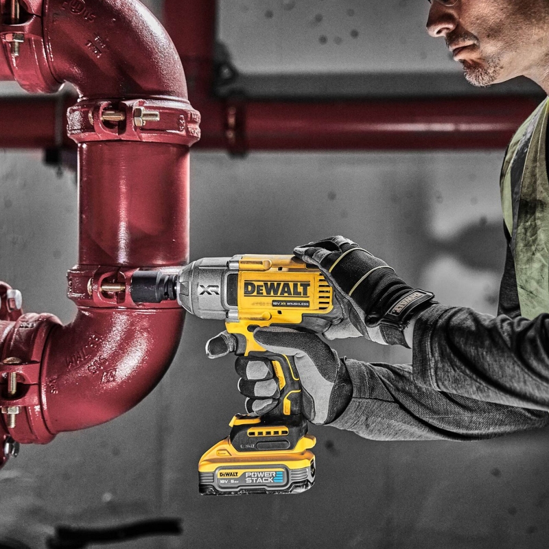 DEWALT DEWALT DCF900H2T 18v Brushless Impact Wrench with 2x5ah Powerstack Batteries