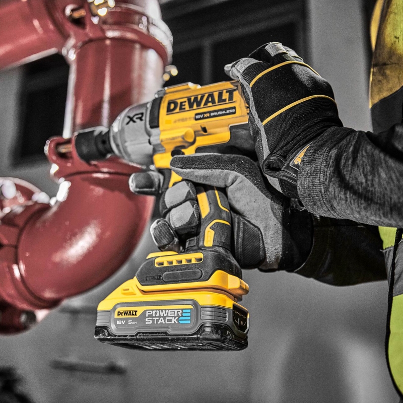 DEWALT DEWALT DCF900H2T 18v Brushless Impact Wrench with 2x5ah Powerstack Batteries