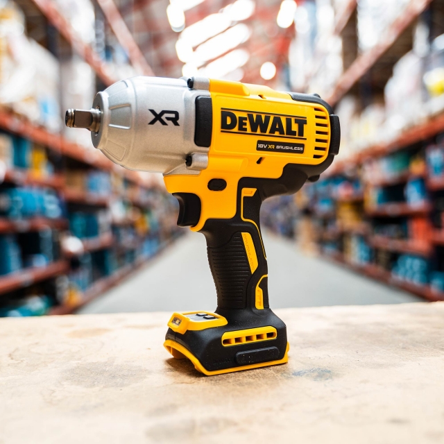 DEWALT DEWALT DCF900N 18v Brushless 1/2