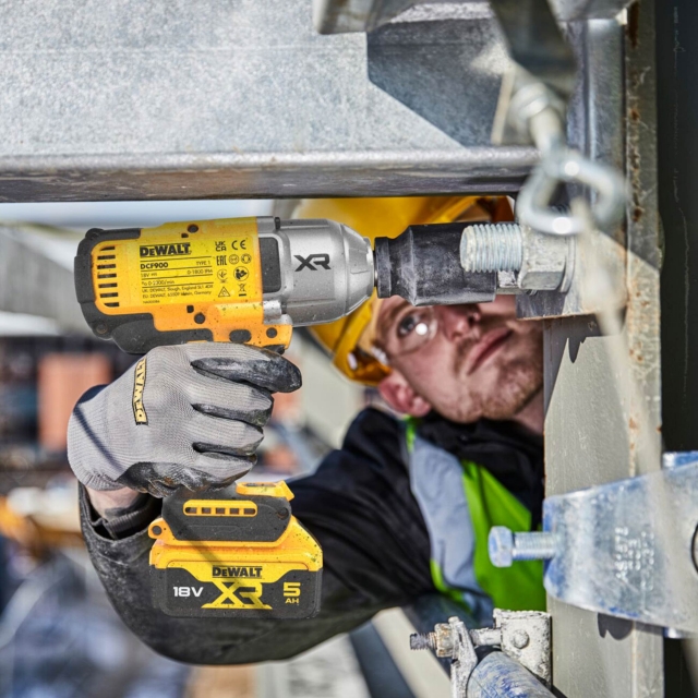 DEWALT DEWALT DCF900N 18v Brushless 1/2