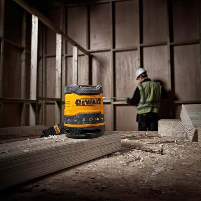 DEWALT DEWALT DCR009 Rechargeable USB-C Bluetooth Speaker
