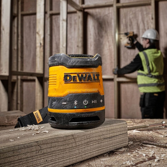 DEWALT DEWALT DCR009 Rechargeable USB-C Bluetooth Speaker