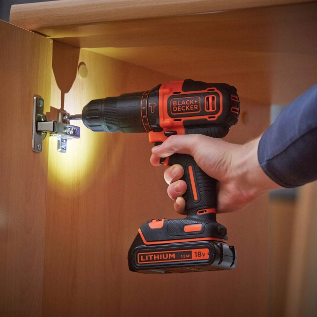 BLACK AND DECKER BLACK AND DECKER BCD700S1K-GB 18v Hammer Drill with 1x1.5ah
Battery