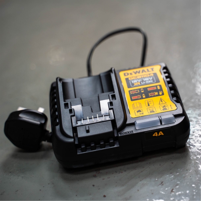 DEWALT DEWALT DCK266M2T 18v Brushless DCD796/DCF887 Twin Pack with 2x4ah Batteries