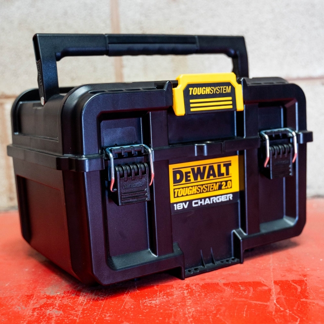 DEWALT DEWALT DWST83470 ToughSystem 2.0 Charger Box