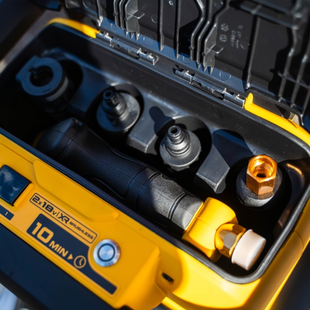 DEWALT DEWALT DCMPW1600N 2x18v Brushless Pressure Washer BODY ONLY