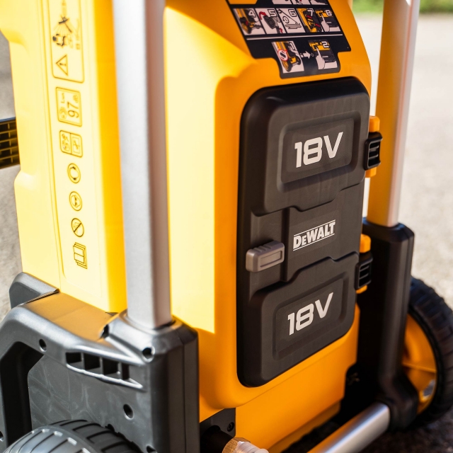 DEWALT DEWALT DCMPW1600N 2x18v Brushless Pressure Washer BODY ONLY