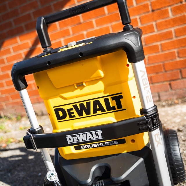 DEWALT DEWALT DCMPW1600N 2x18v Brushless Pressure Washer BODY ONLY