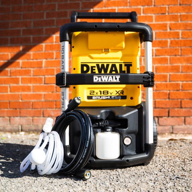 DEWALT DEWALT DCMPW1600N 2x18v Brushless Pressure Washer BODY ONLY